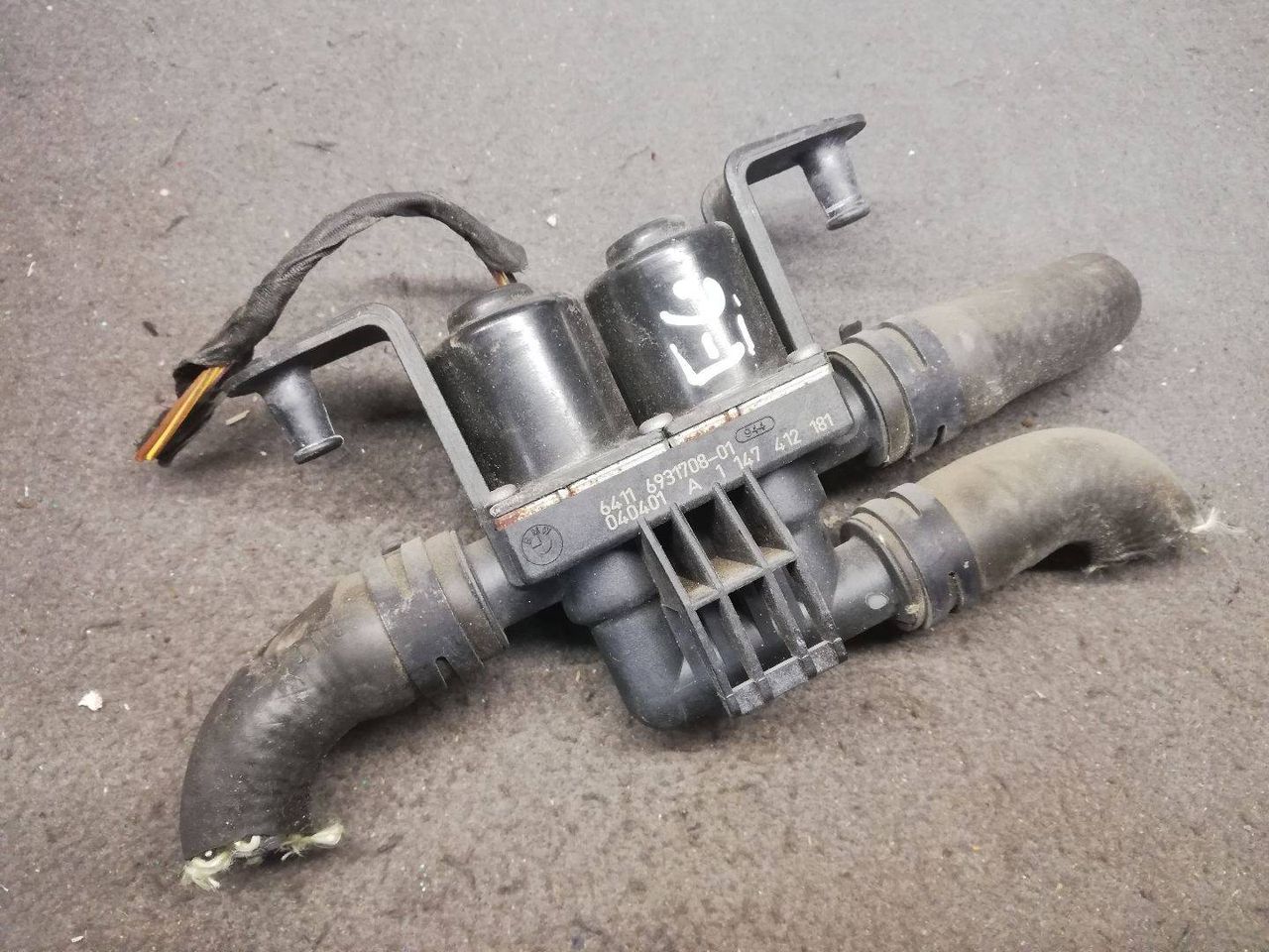 кран отопителя (печки) BMW 5 серия E60/E61 2007, 3.0 л., дизель, 6931708
