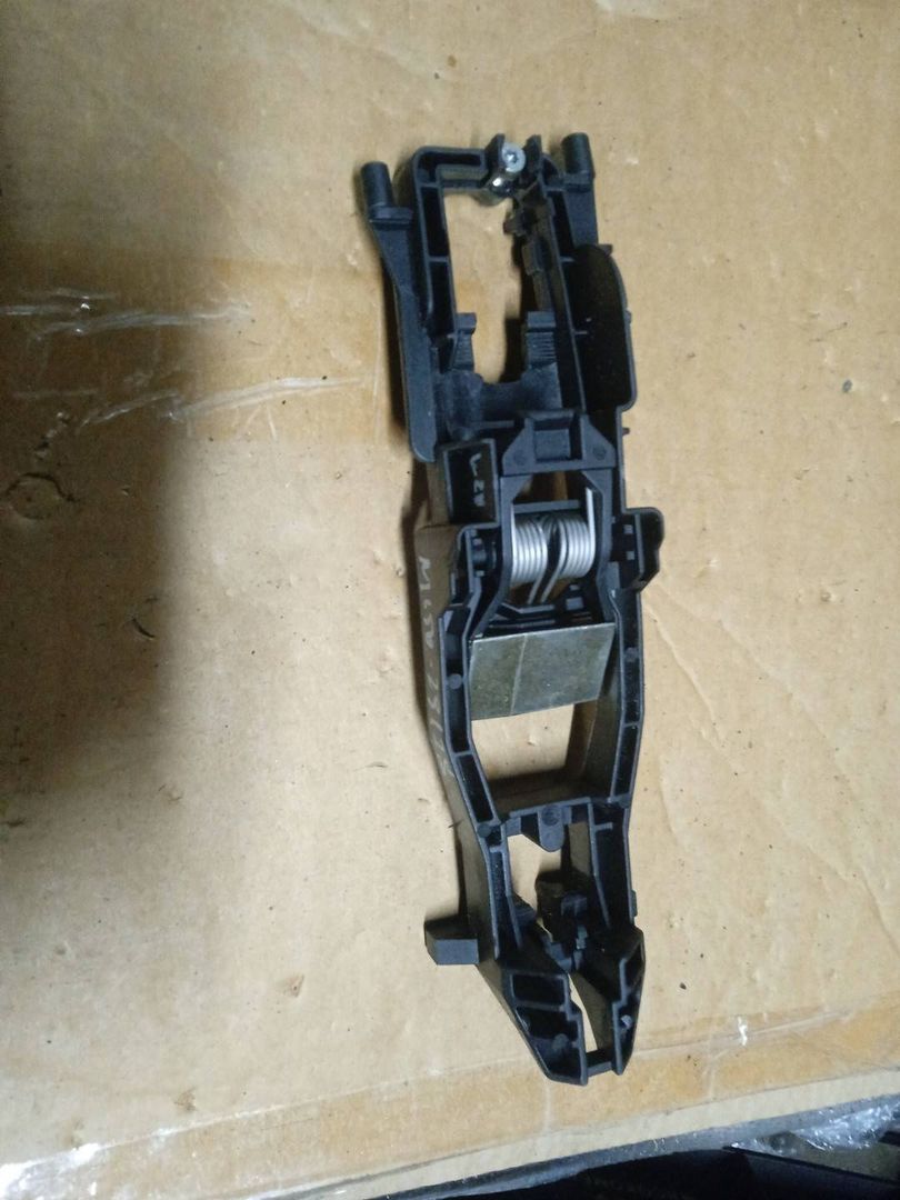 ручка наружная Mercedes-Benz E-Класс W211/S211 2005, 2.1 л., OM 646.961, дизель, АКПП, седан, A2037600134