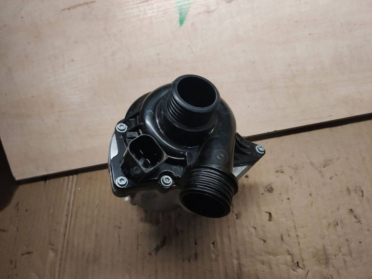 помпа BMW X5 F15 2017, 3.0 л., N55 B30 A, бензин, 5A05704
