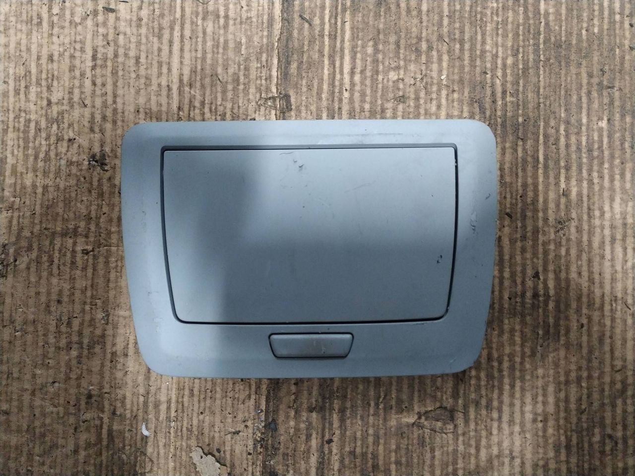 фонарь салона (плафон) BMW 7 серия F01/F02 2009, 4.4 л., N63 B44 A, бензин, 9130971