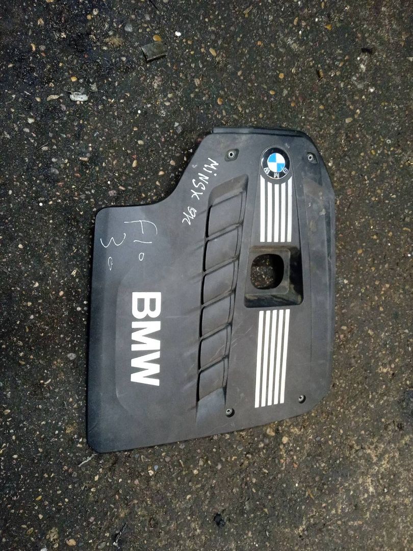 декоративная крышка двигателя BMW 5 серия F07/F10/F11 2012, 3.0 л., бензин, 7584636