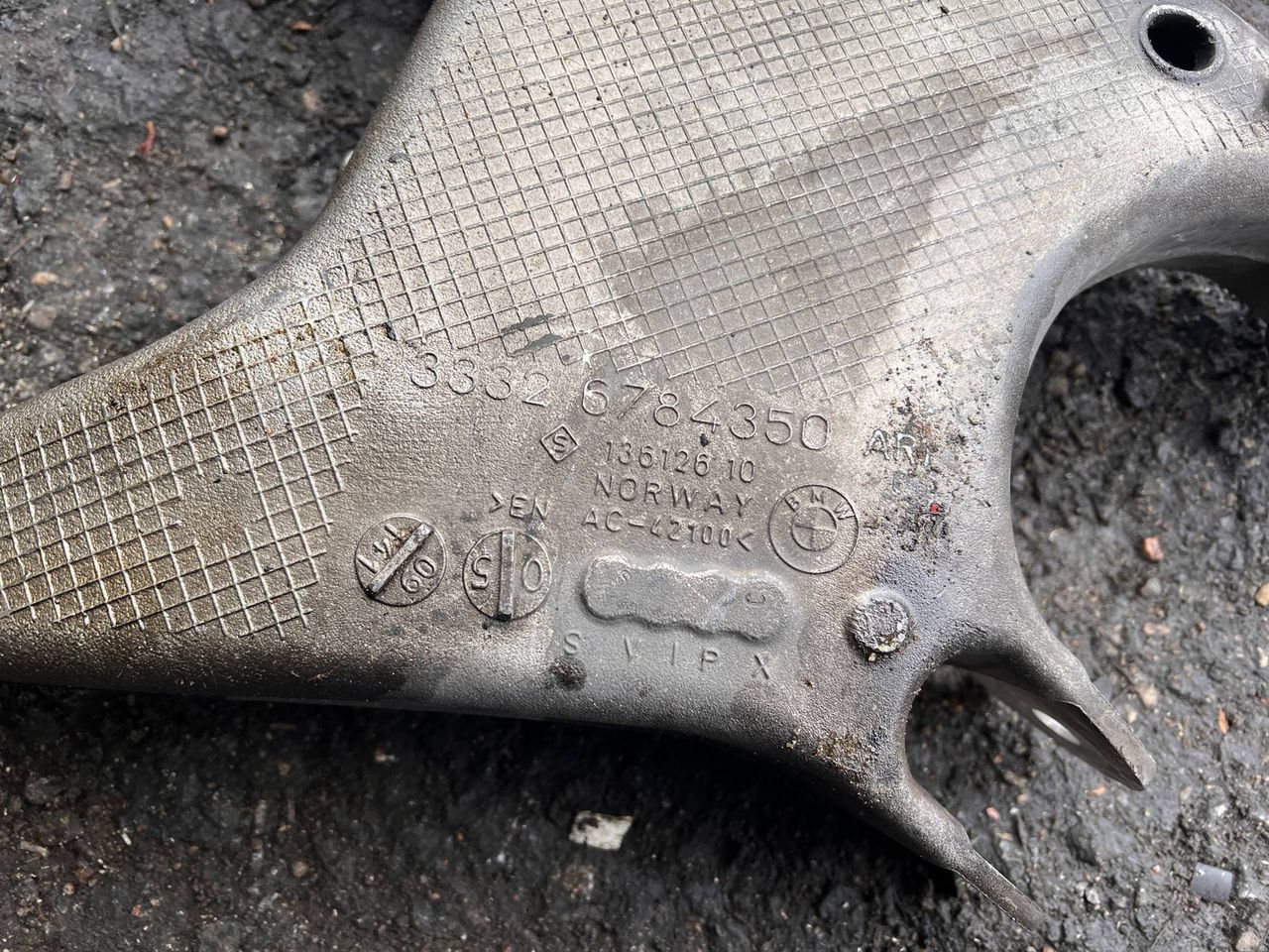 рычаг задний правый BMW 7 серия F01/F02 2009, 4.4 л., N63 B44 A, бензин, 6784350