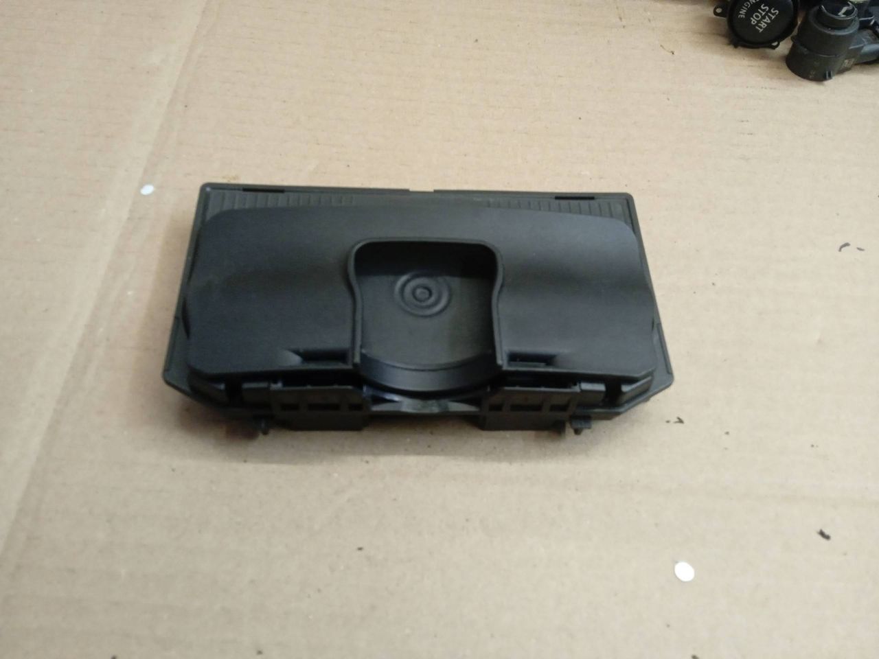Беспроводное зарядное устройство BMW 7 серия G11/G12 2017, 3.0 л., B57 D30 A, дизель, 6832604
