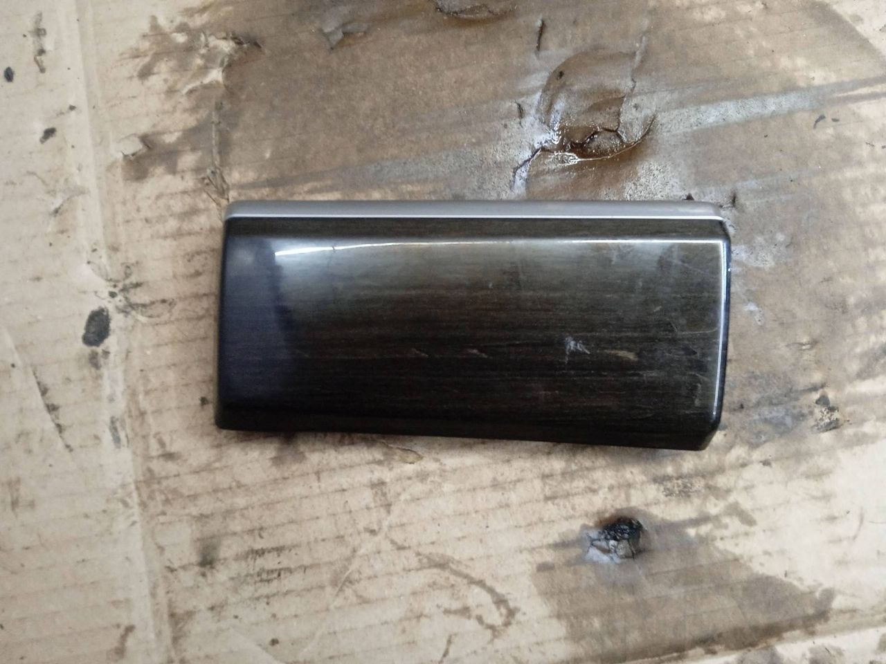 накладка на торпедо (консоль) BMW 7 серия F01/F02 2009, 4.4 л., N63 B44 A, бензин, 9192351