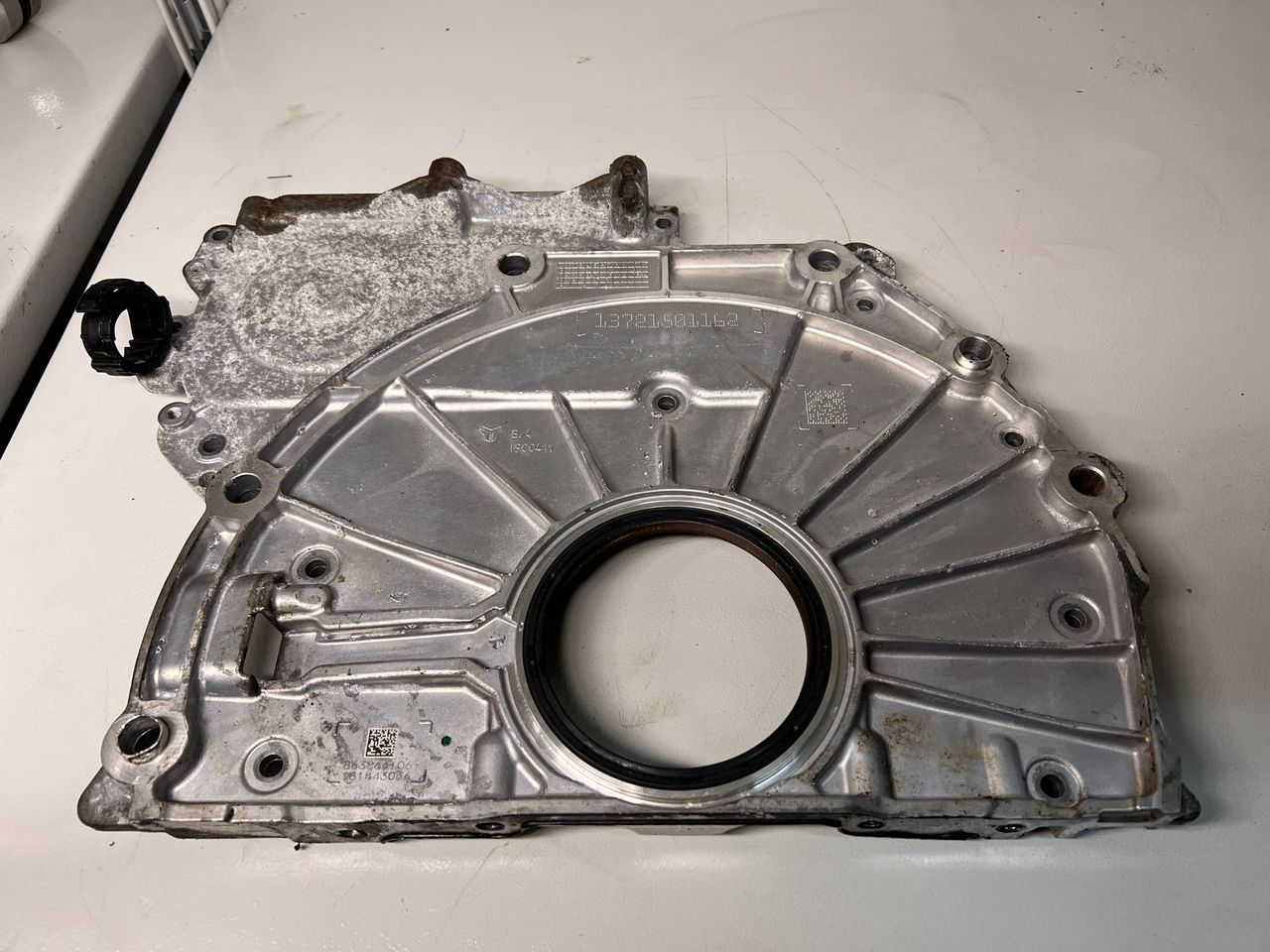 декоративная крышка двигателя BMW X1 F48 2018, 2.0 л., бензин, 8573137, 8638641