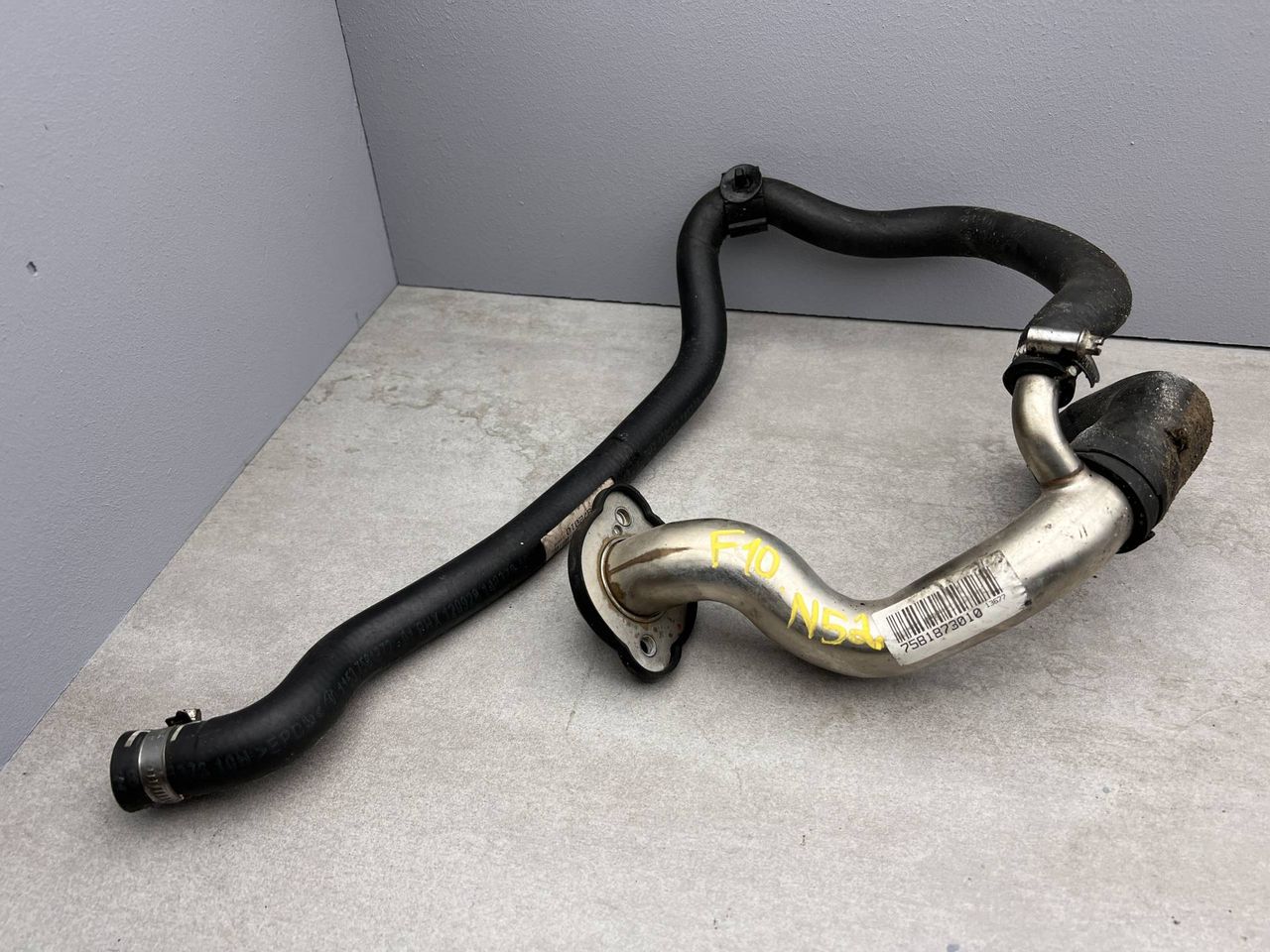 патрубок радиатора BMW 5 серия F07/F10/F11 2011, 2.5 л., N52 B25 AF, бензин, 1873010