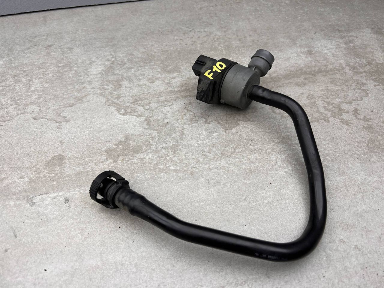 клапан вентиляции топливного бака BMW 5 серия F07/F10/F11 2011, 2.5 л., N52 B25 AF, бензин, 7618638