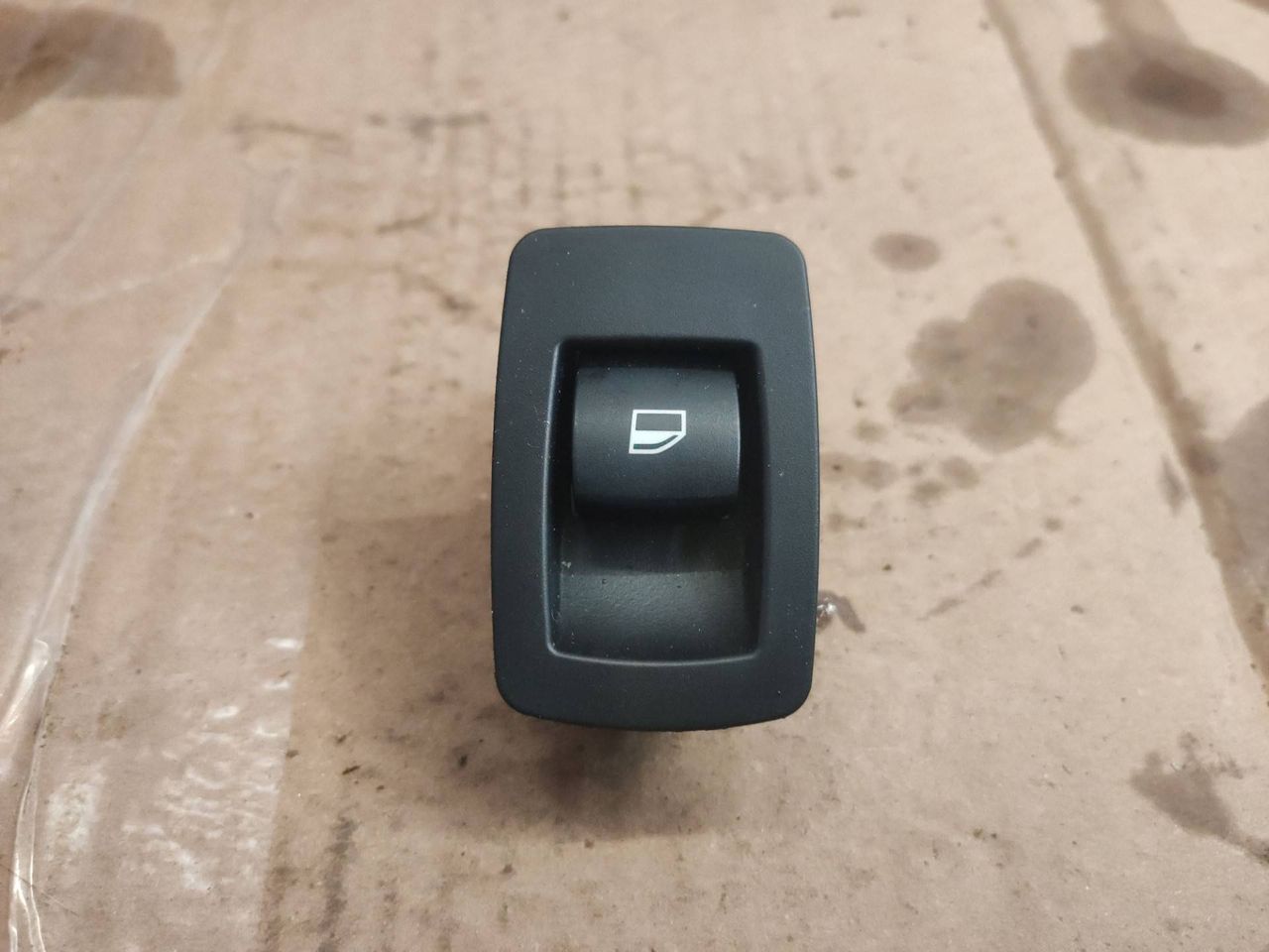 кнопка стеклоподъемника двери BMW X5 E70 [рестайлинг] 2013, 4.4 л., N63 B44 A, бензин, 6945874
