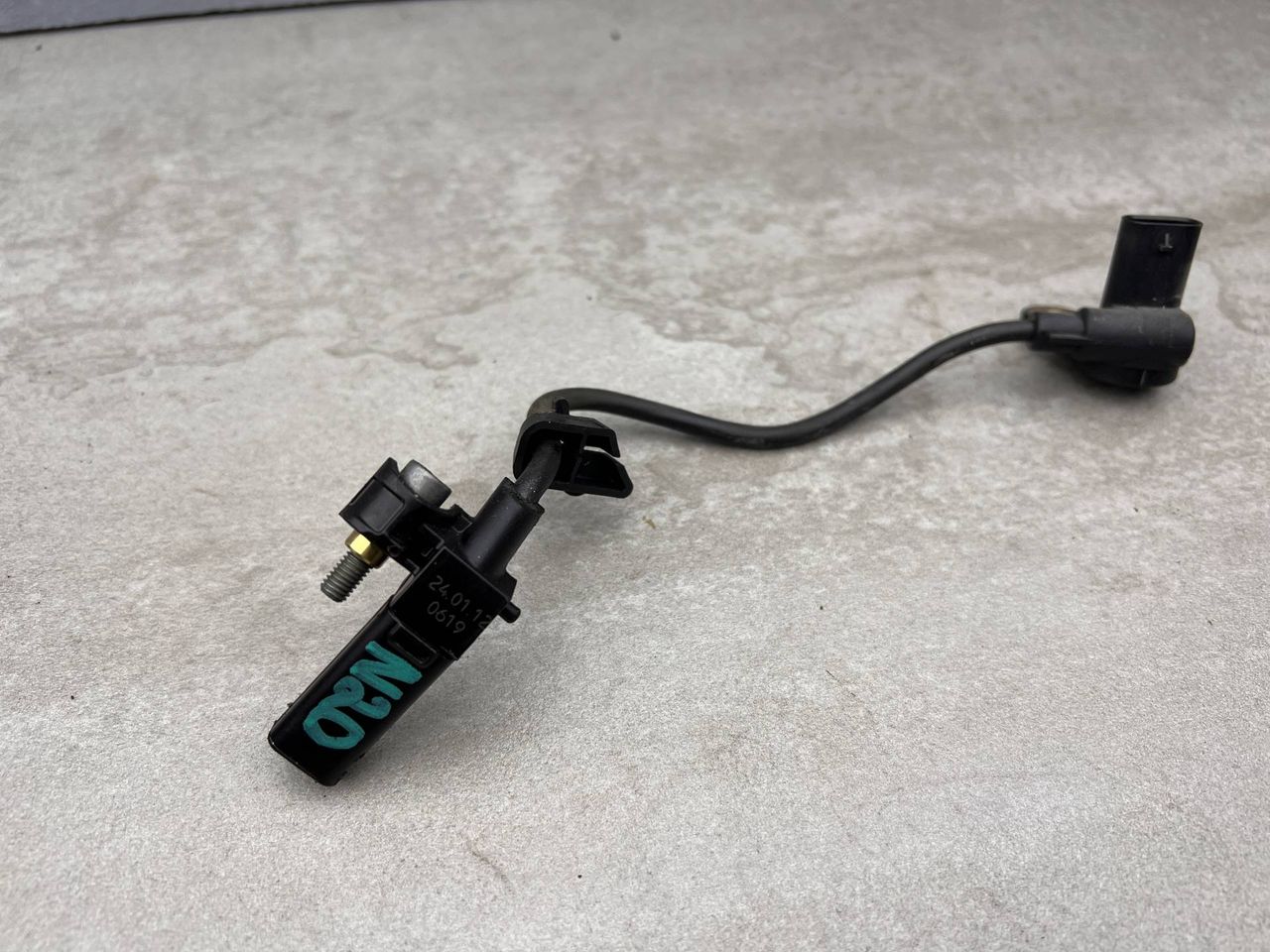 датчик коленвала BMW 5 серия F07/F10/F11 [рестайлинг] 2013, 2.0 л., N20 B20 B, бензин, 7595860
