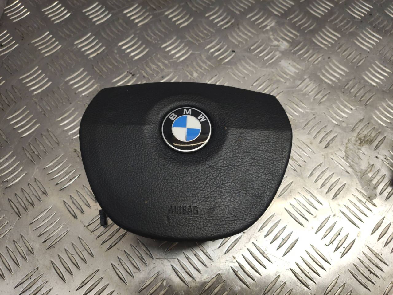 подушка безопасности водителя BMW 5 серия F07/F10/F11 2010, 3.5 л., бензин