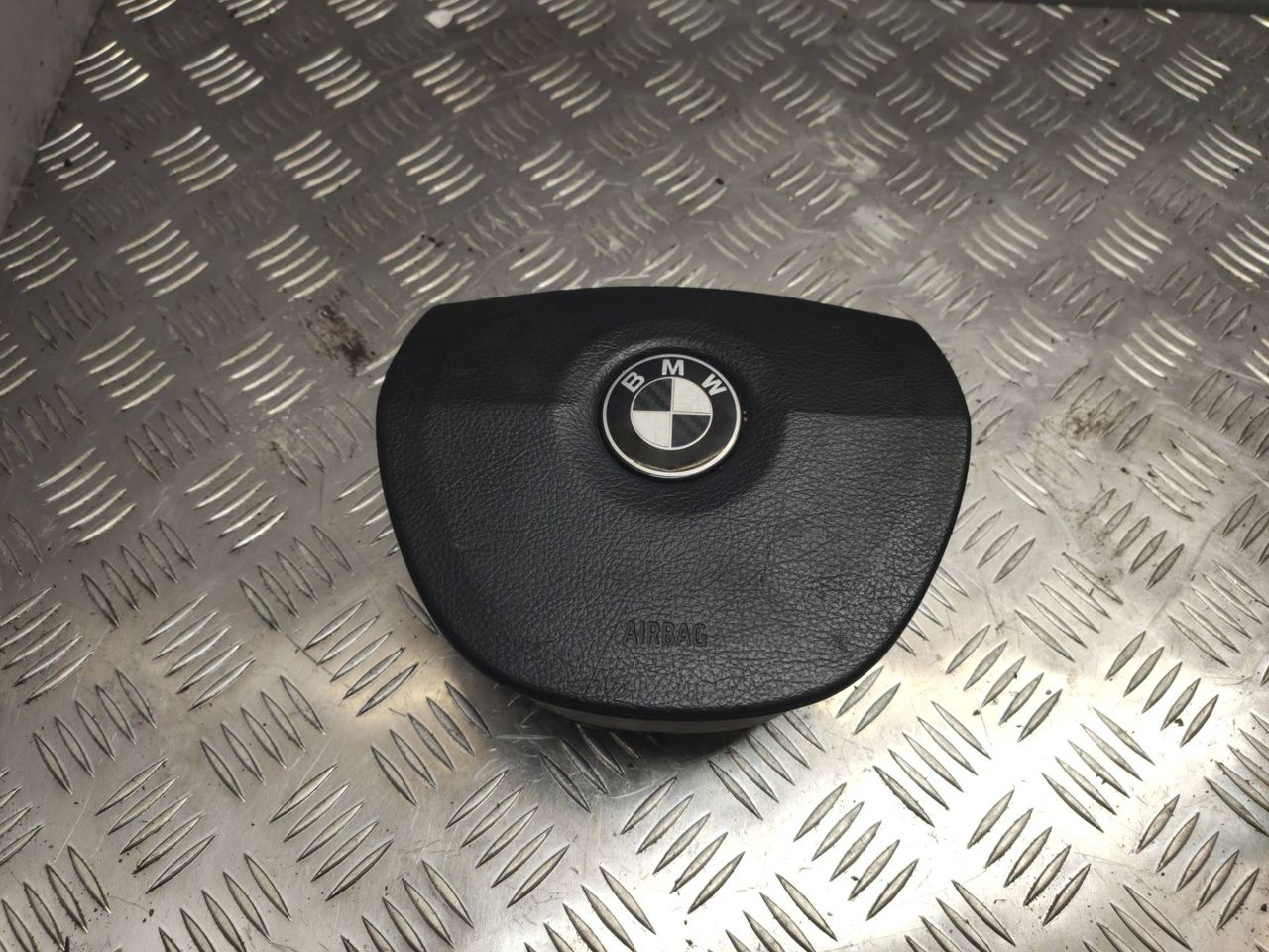 подушка безопасности водителя BMW 5 серия F07/F10/F11 F10 2010, 3.5 л., бензин