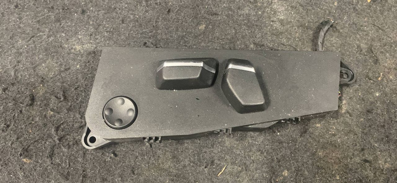 блок управления сиденьем BMW 5 серия F07/F10/F11 2010, 3.5 л., бензин, 9196151
