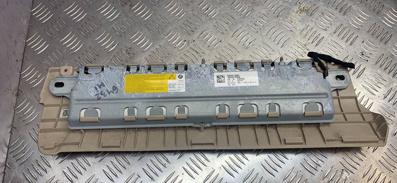 подушка безопасности коленная BMW 5 серия F07/F10/F11 F10 2010, 3.5 л., бензин, 918113603, 9181136