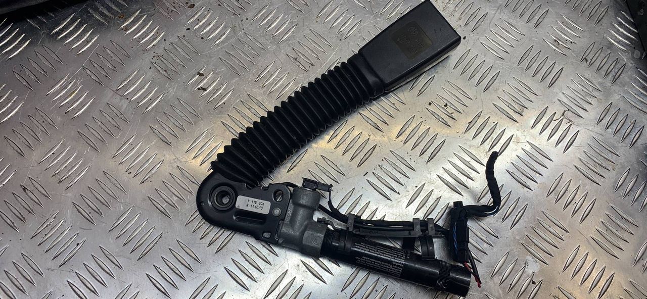 пиропатрон BMW 5 серия F07/F10/F11 2010, 3.5 л., бензин, 615796400, 61579640