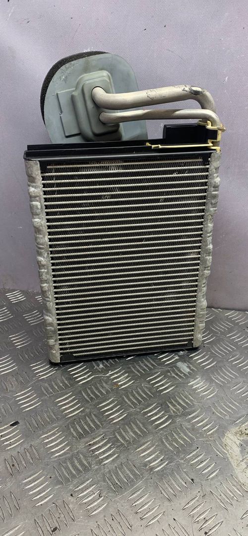 радиатор отопителя (печки) BMW 5 серия F07/F10/F11 2010, 3.5 л., бензин, 9351003