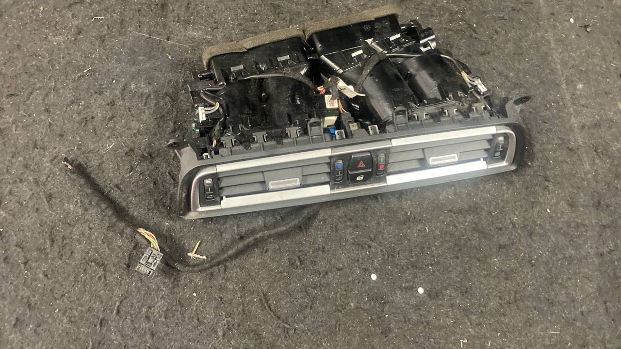 дефлектор обдува салона BMW 7 серия F01/F02 (2008 - 2012), 9115859, 9115859-05