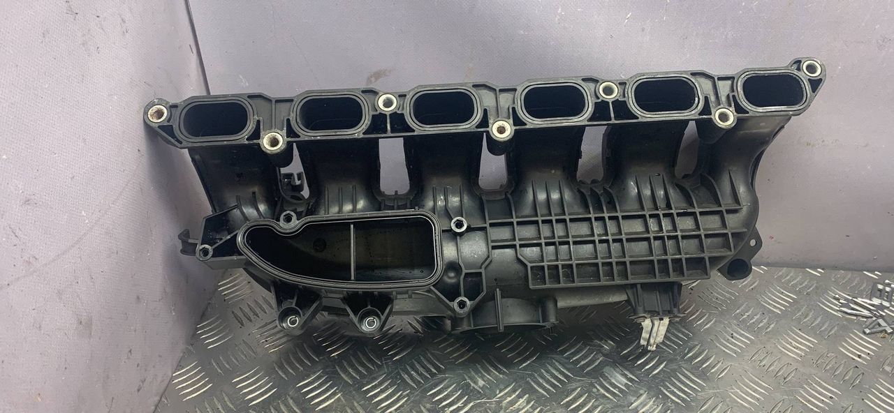 коллектор впускной BMW 5 серия F07/F10/F11 2011, 7576911, 757691108