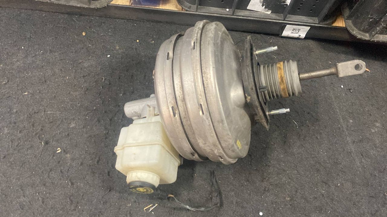 вакуумный усилитель тормозов BMW 5 серия F07/F10/F11 2010, 3.5 л., бензин, 814904006721