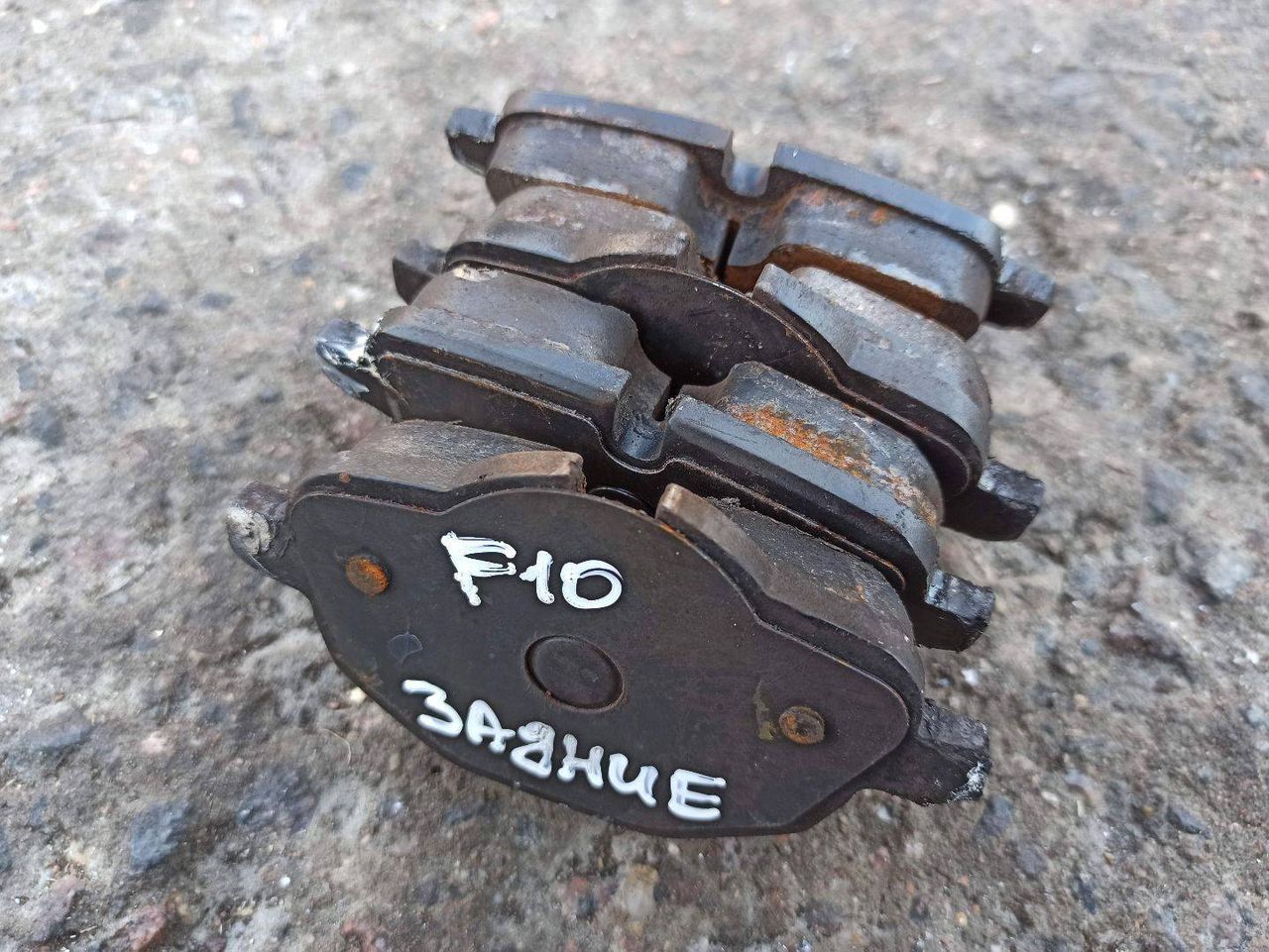 тормозные колодки BMW 5 серия F07/F10/F11 F10 2010, 3.5 л., бензин