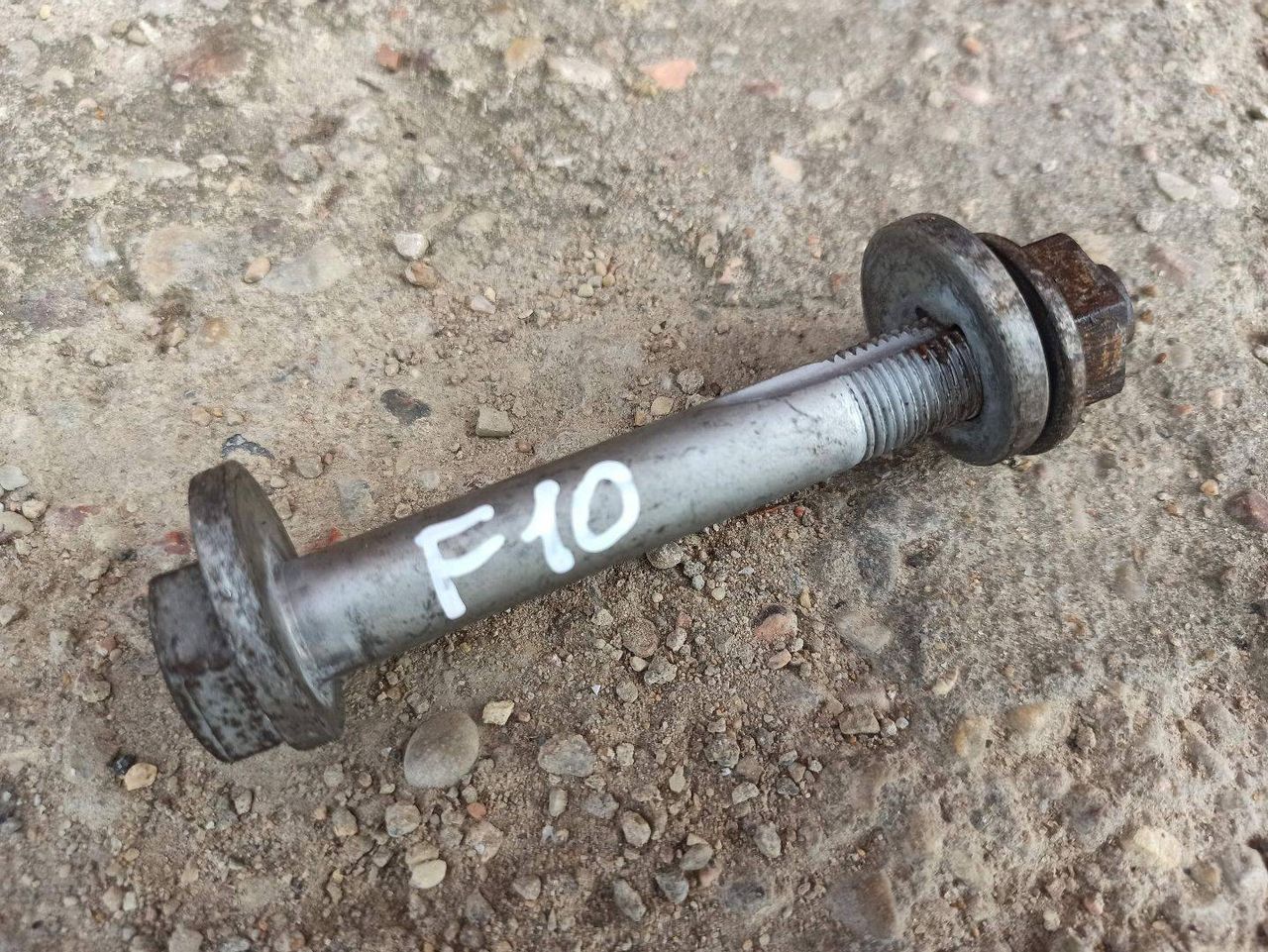 болт развальный BMW 5 серия F07/F10/F11 F10 2010, 3.5 л., бензин