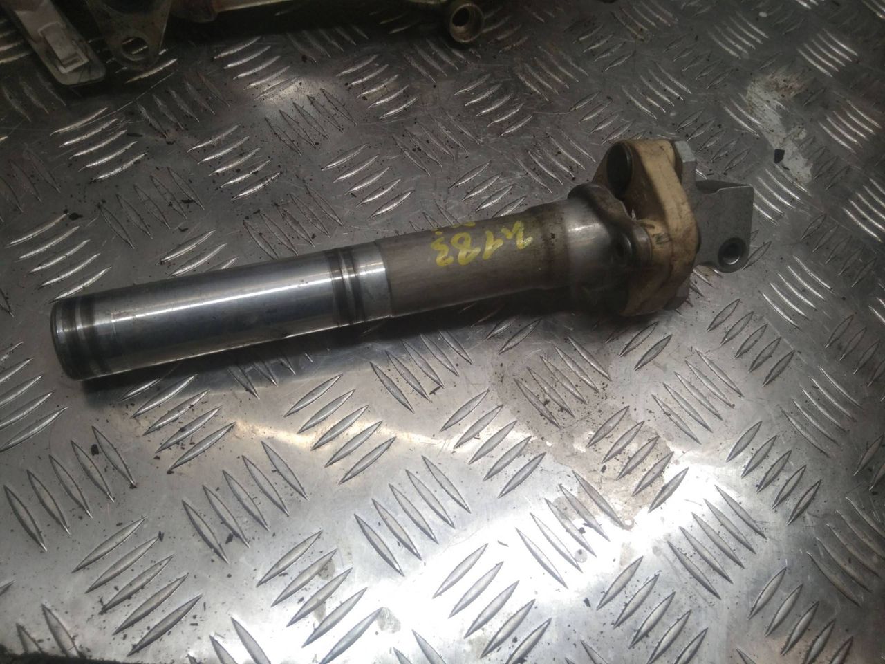 рулевой карданчик BMW 7 серия F01/F02 2009, 4.4 л., N63 B44 A, бензин, 6789856