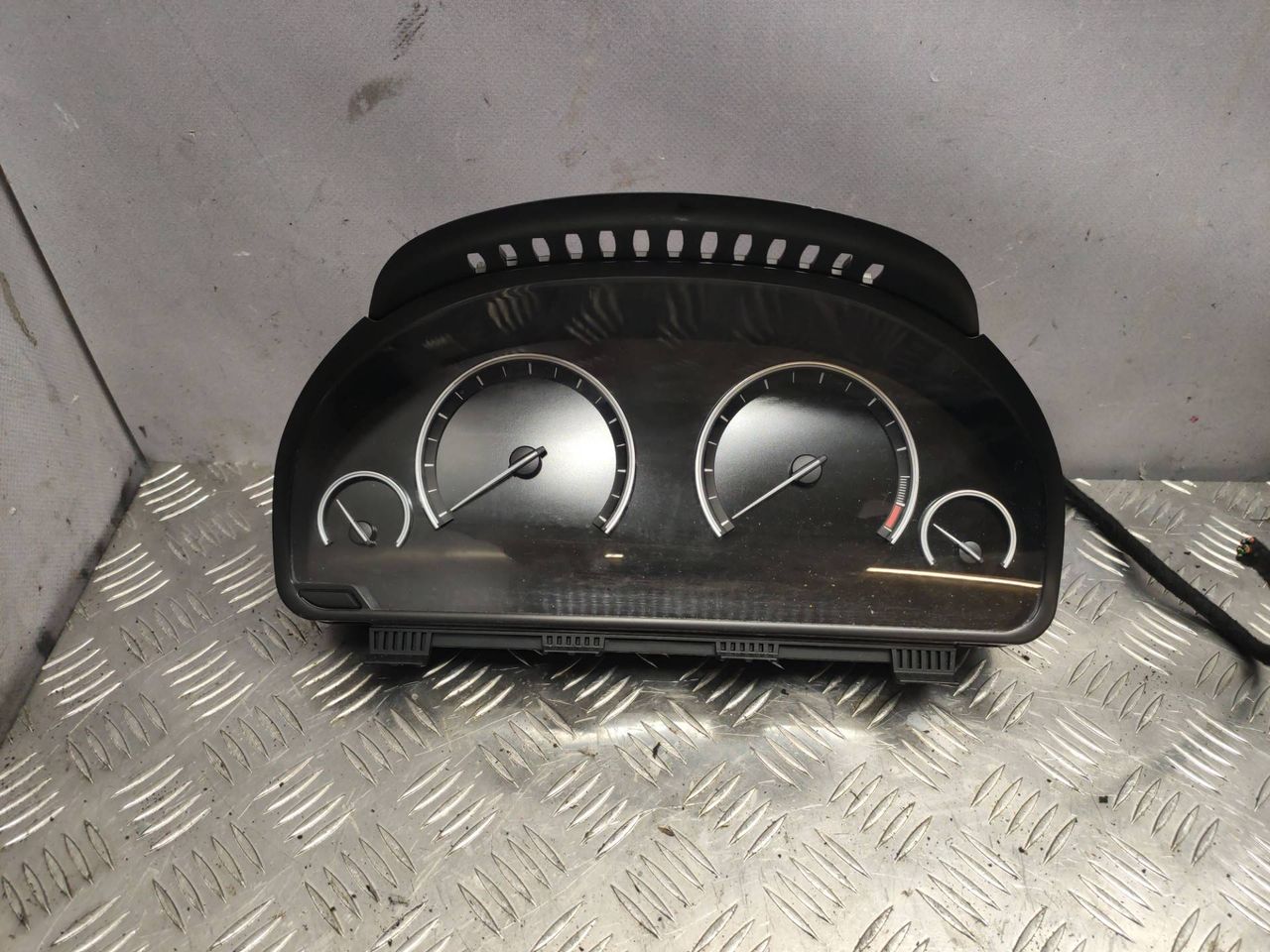 щиток приборов (приборная панель) BMW 5 серия F07/F10/F11 2010, 3.5 л., бензин, 9249574