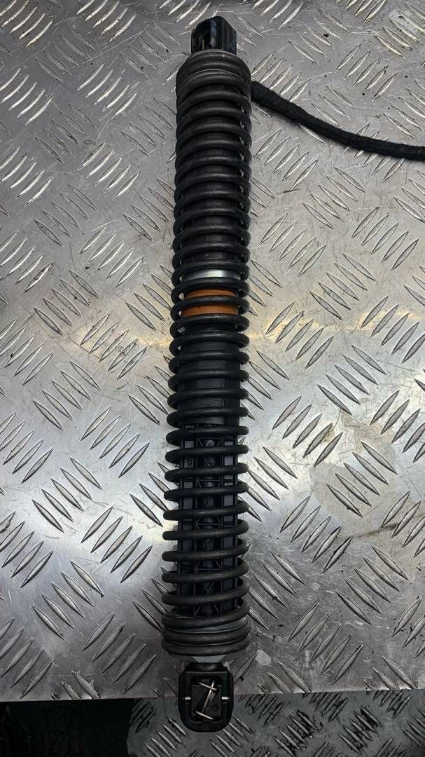 амортизатор крышки багажника (3-5 двери) BMW 7 серия F01/F02 2010, 7185713