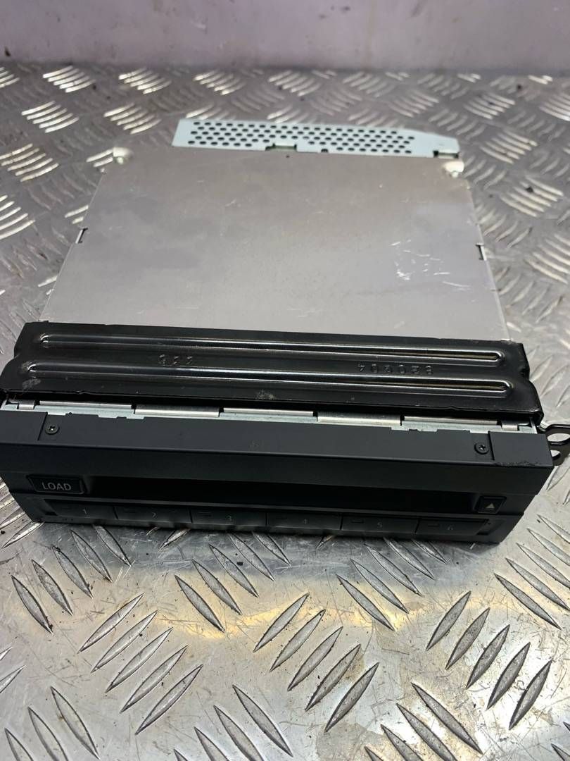 CD-чейнджер BMW X5 M E70 2010, 4.4 л., S63 B44 A, бензин, правый руль, 9209758