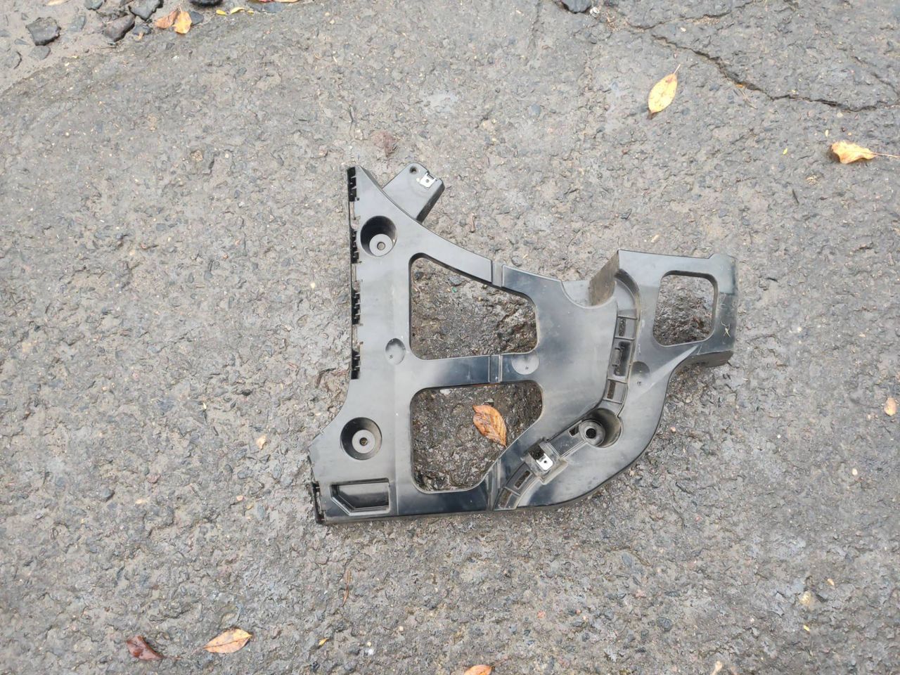 Крепление бампера заднего BMW X5 M E70 2010, 4.4 л., S63 B44 A, бензин, правый руль, 7158446