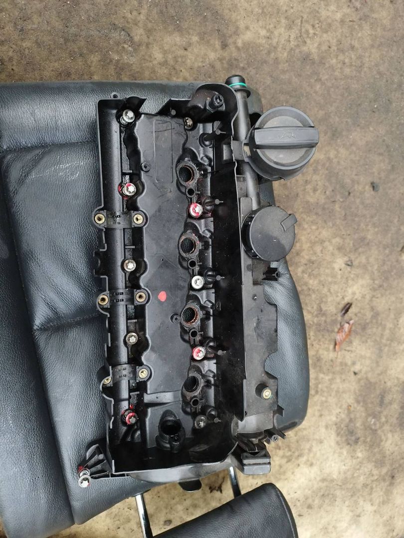 клапанная крышка BMW X1 E84 2010, 2.0 л., N47 D20 C, дизель, 0928402