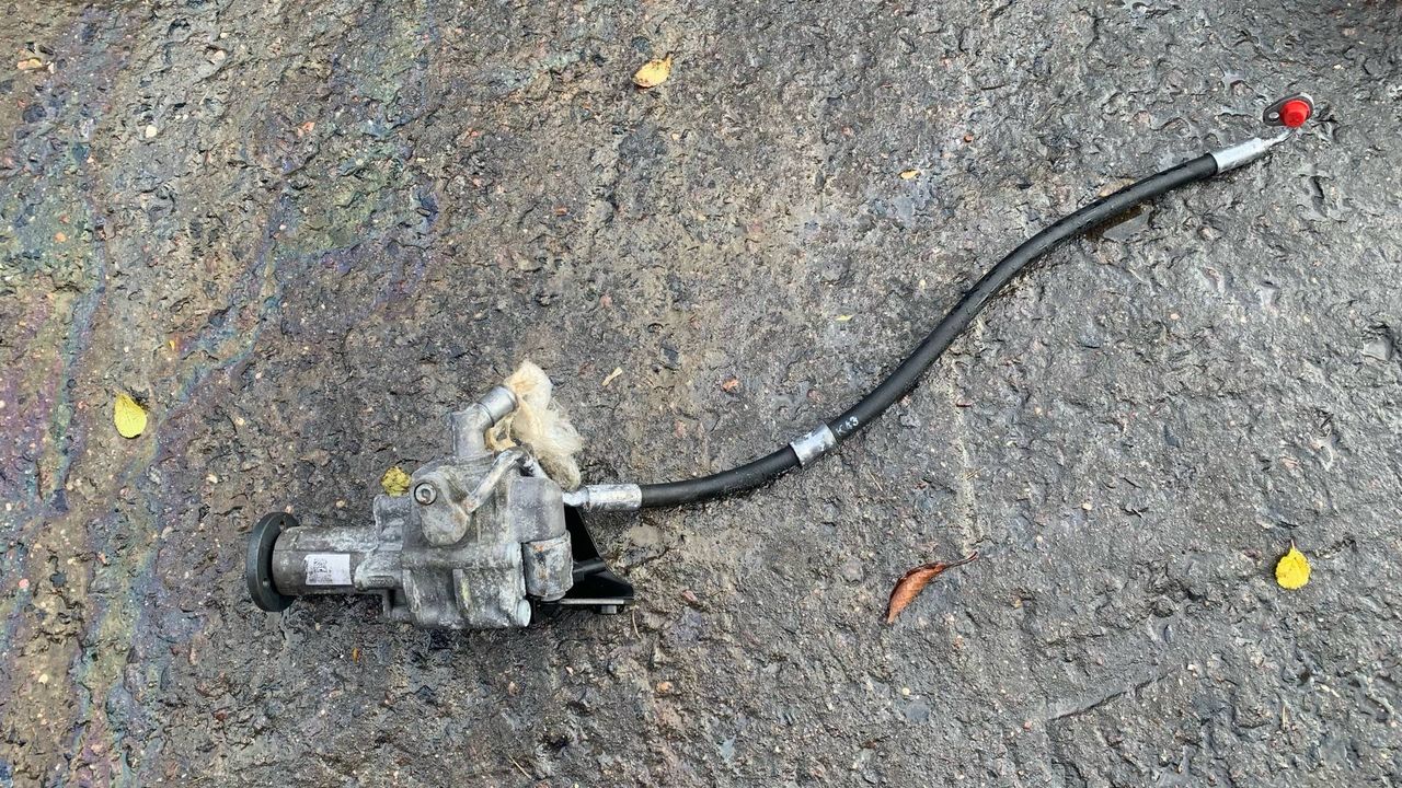 насос гидроусилителя руля BMW 5 серия F07/F10/F11 2010, 3.5 л., бензин, 5002257