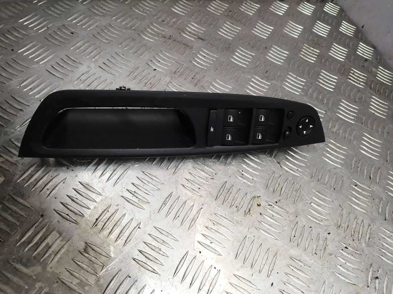 блок управления стеклоподъемниками BMW X5 M E70 2010, 4.4 л., S63 B44 A, бензин, правый руль, 9122121, 51417137138
