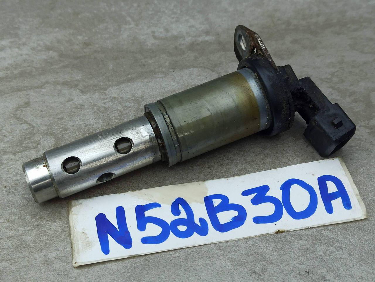 клапан фазорегулятора BMW 3 серия E90/E91/E92/E93 2007, 2.5 л., N52 B25 AE, бензин, полный привод, 7516293