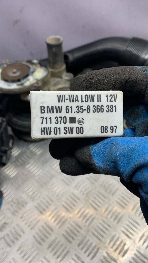 реле стеклоочистителей BMW 5 серия E34 1992, 2.0 л., бензин, 8366381