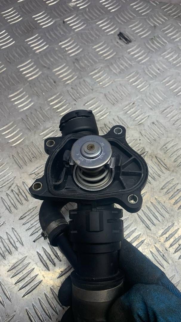 корпус термостата BMW X5 E70 2008, 3.0 л., M57 D30 (306D3), дизель, АКПП, внедорожник 5 дв., 2248038