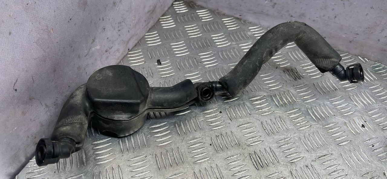 маслоотделитель (сапун) BMW X5 E70 2008, 7563477