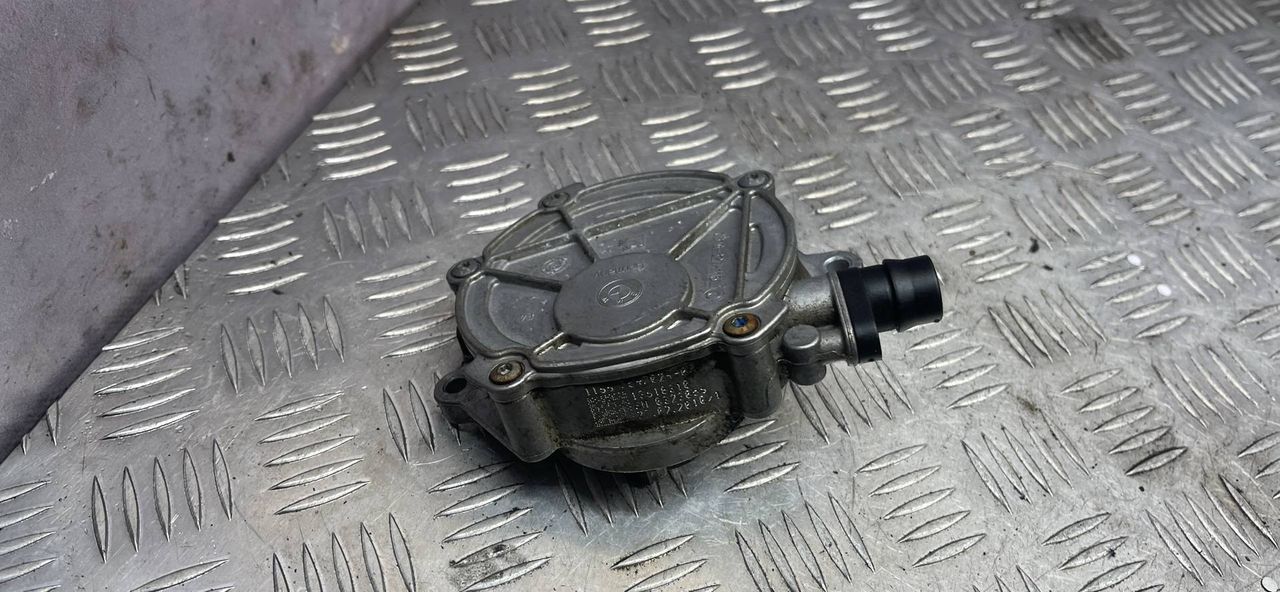 насос вакуумный BMW 5 серия E60/E61 2007, 2.0 л., N43 B20 A, бензин, 7547024, 11667517021