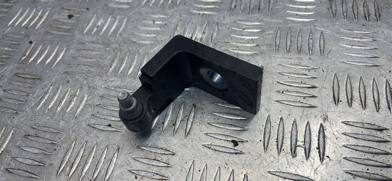 петля двери BMW X6 F16 2016, 7325056
