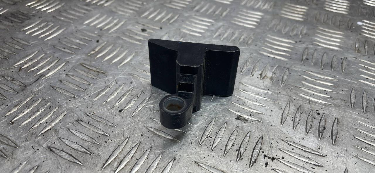 петля двери BMW X6 F16 2016, 7160823