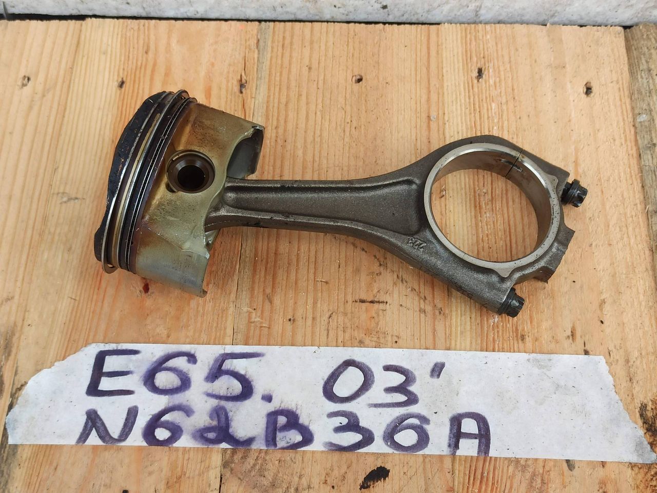 поршень BMW 7 серия E65/E66/E67 2004, 3.6 л., N62 B36, бензин