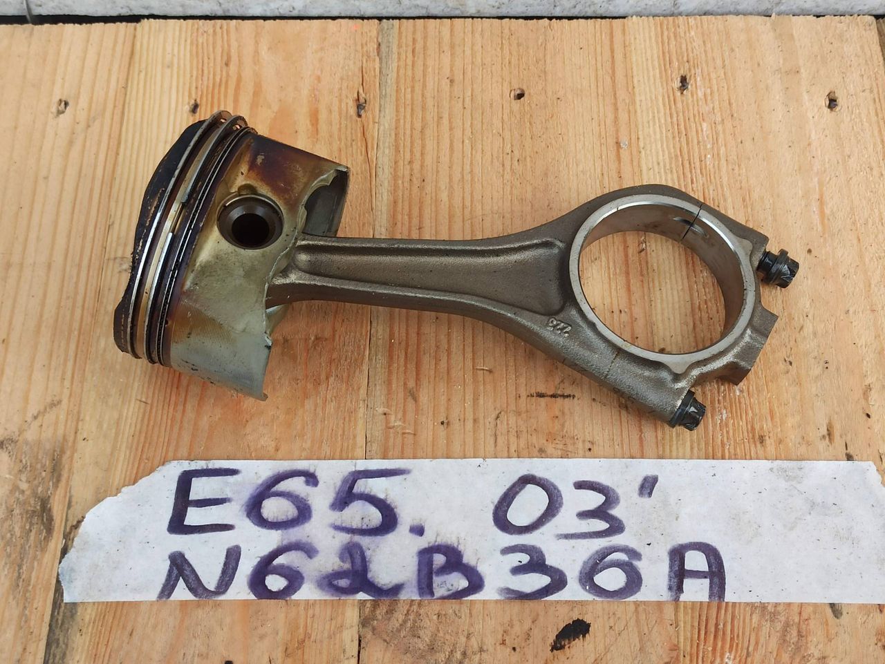 поршень BMW 7 серия E65/E66/E67 2004, 3.6 л., N62 B36, бензин