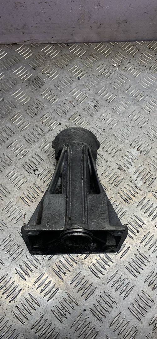 кронштейн полуоси BMW X5 E53 2003, 3.0 л., M54 B30 (306S3), бензин, 7503116