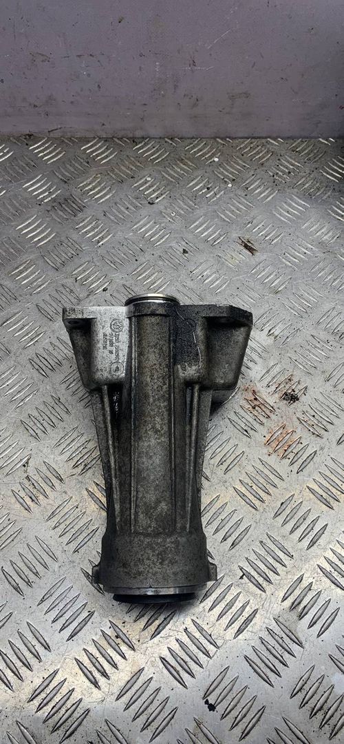 кронштейн полуоси BMW X5 E70 2008, 3.0 л., N52 B30 AF, бензин, АКПП, внедорожник 5 дв., 7552542