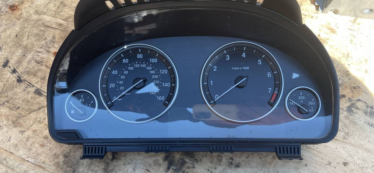 щиток приборов (приборная панель) BMW 5 серия F07/F10/F11 F10 2010, 3.5 л., бензин, 9227606