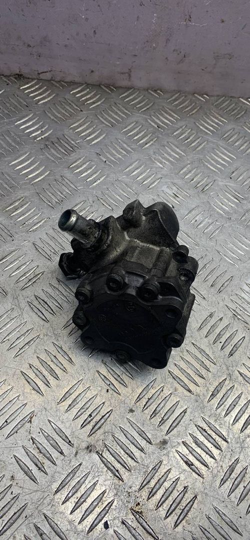 насос гидроусилителя руля BMW 3 серия E90/E91/E92/E93 2006, 3.0 л., M57 D30 (306D3), дизель, 7693974