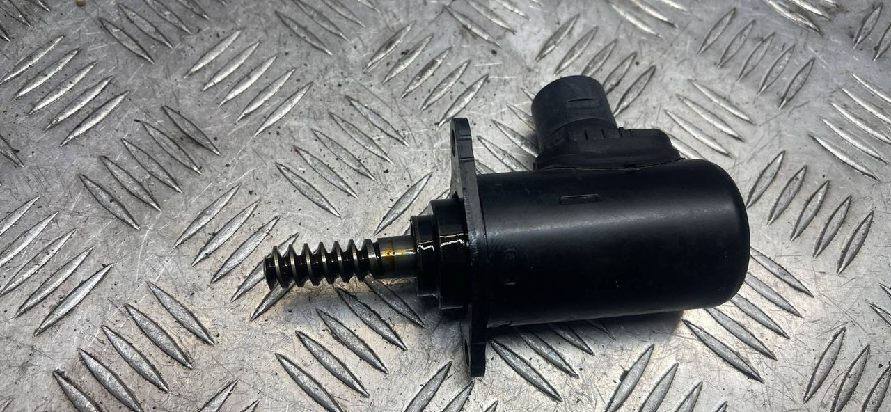 моторчик VVT (эксцентрикового вала) BMW 5 серия G30/G31 G31 2018, 2.0 л., B48 B20 A, бензин, задний привод, правый руль, 8652738