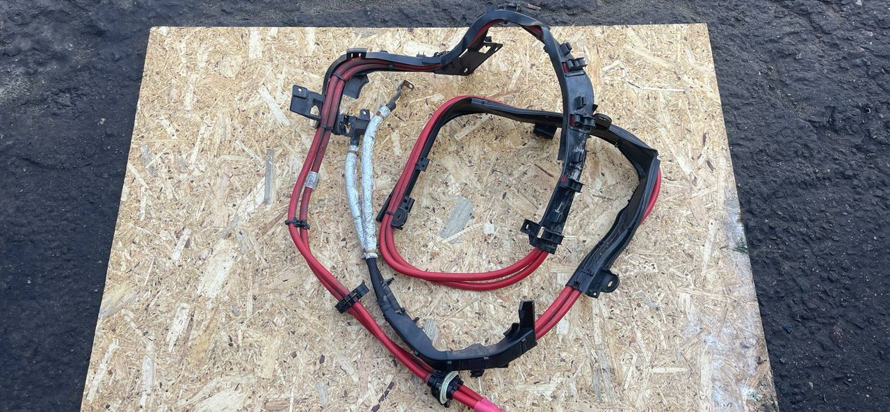 провод высоковольтный BMW 5 серия G30/G31 G31 2018, 2.0 л., B48 B20 A, бензин, задний привод, правый руль, 6807522