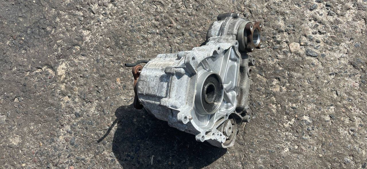 раздаточная коробка BMW X1 E84 2010, 2.0 л., N47 D20 C, дизель, 7607638