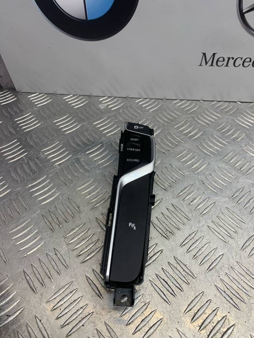 кнопка переключения режимов подвески BMW 5 серия G30/G31 G31 2018, 2.0 л., B48 B20 A, бензин, задний привод, правый руль, 6993924
