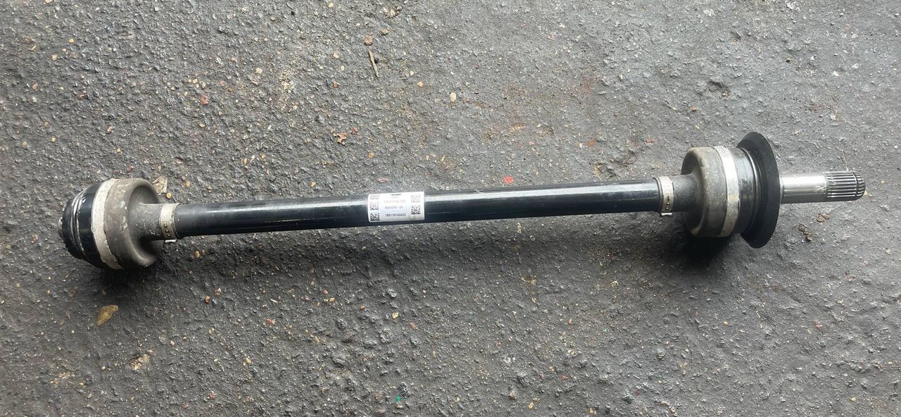 полуось задняя (приводной вал, ШРУС) BMW 5 серия G30/G31 G31 2018, 2.0 л., B48 B20 A, бензин, задний привод, правый руль, 8664048